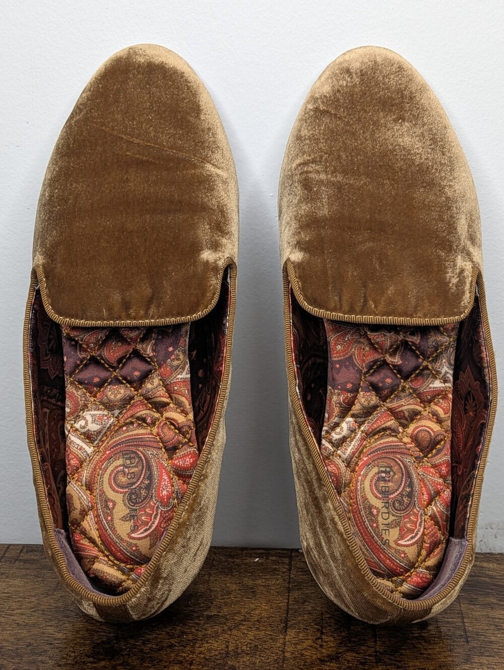 Birdies Gold Velvet Slip On Womens Loafer Flats Quilted Cushioned Round Toe Sz 8